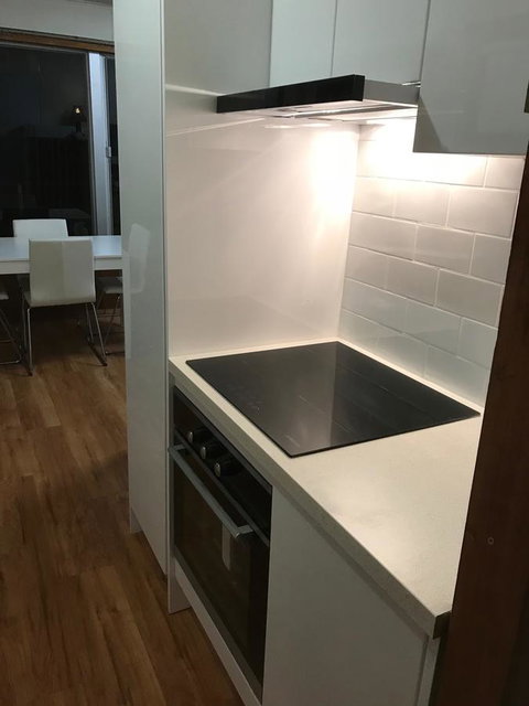 Summertime Cottage - Swimm 10