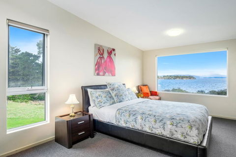 Manfield Seaside Bruny Island - Internet Find 1