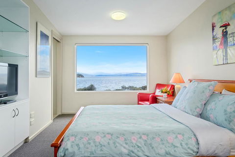 Manfield Seaside Bruny Island - Internet Find 0