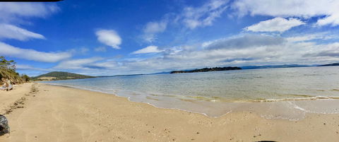 Manfield Seaside Bruny Island - Internet Find 24