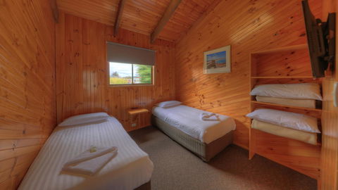 Low Head Tourist Park - Swimm 20