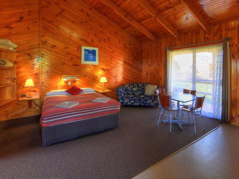 Low Head Tourist Park - Swimm 30