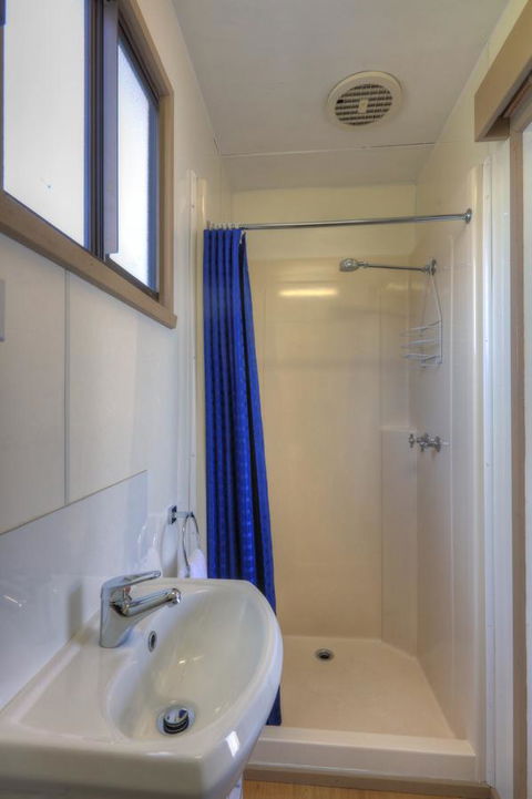 Low Head Tourist Park - Swimm 14