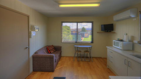 Low Head Tourist Park - Swimm 15