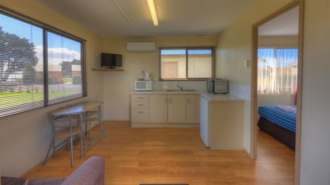 Low Head Tourist Park - Swimm 16