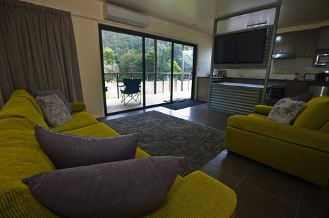 Tyenna River Cottage - Renee 16