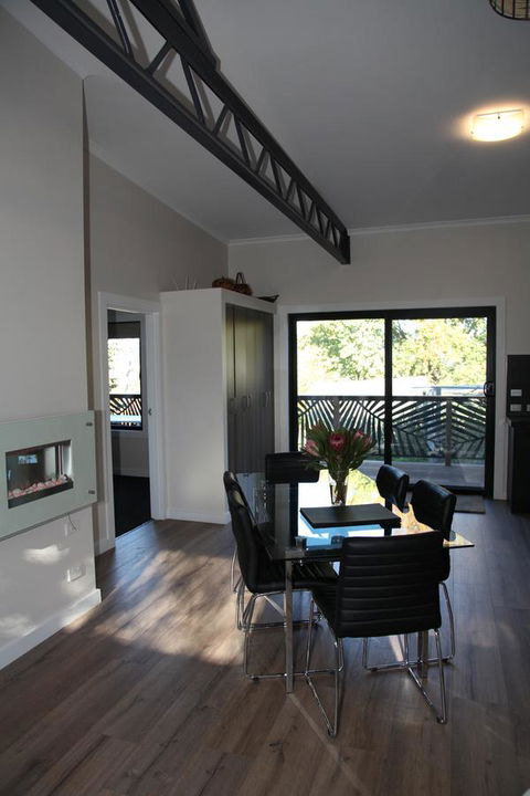 The WeareHouse In Deloraine - Renee 33