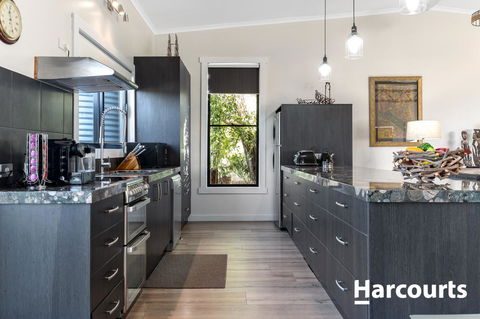 The WeareHouse In Deloraine - Renee 6