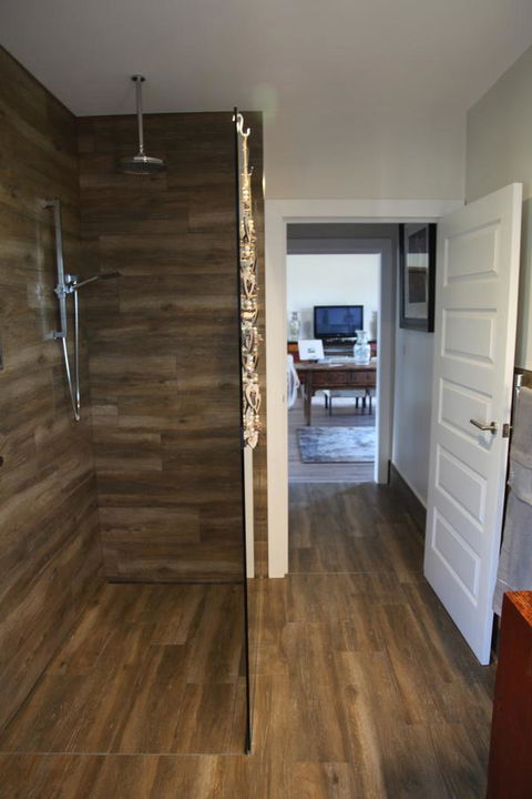 The WeareHouse In Deloraine - Renee 35