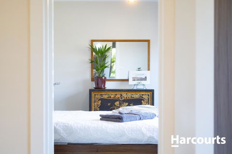 The WeareHouse In Deloraine - Renee 21