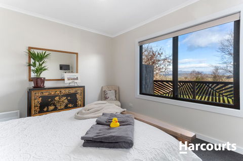 The WeareHouse In Deloraine - Renee 10