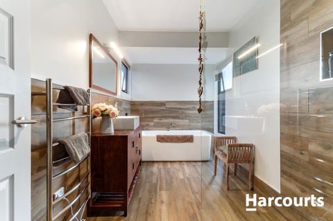 The WeareHouse In Deloraine - Renee 14
