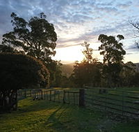 Glengarry farm stay BnB - Renee