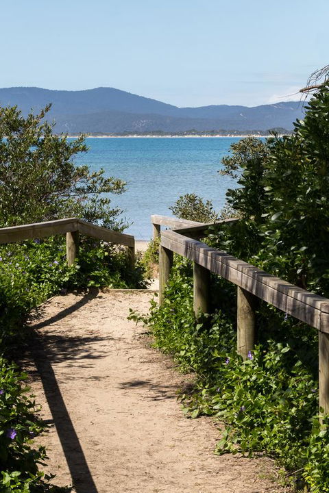 Pearl Hawley Beach - Internet Find 42