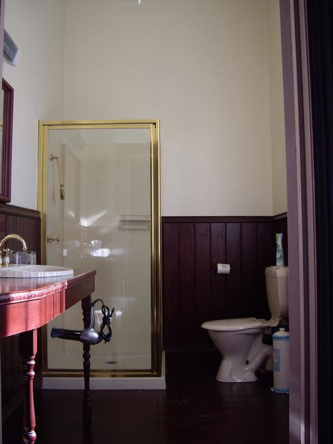 Lucinda B&B - Internet Find 7