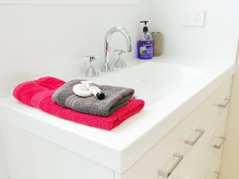 Catherine Lodge Farm Gate Cottages - Qld Realsetate 3