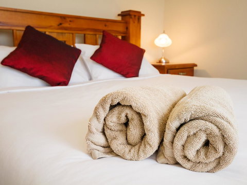 Catherine Lodge Farm Gate Cottages - Qld Realsetate 6