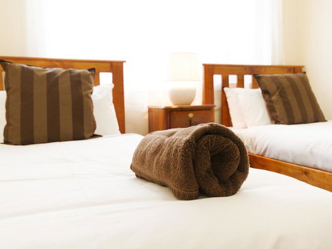 Catherine Lodge Farm Gate Cottages - Qld Realsetate 0