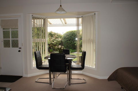 Shearwater Cottages - Internet Find 4