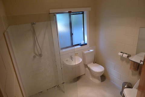 Willaway Motel Apartments - Renee 8