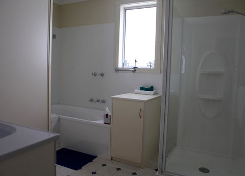 Sails On Port Sorell Boutique Apartments - Internet Find 4