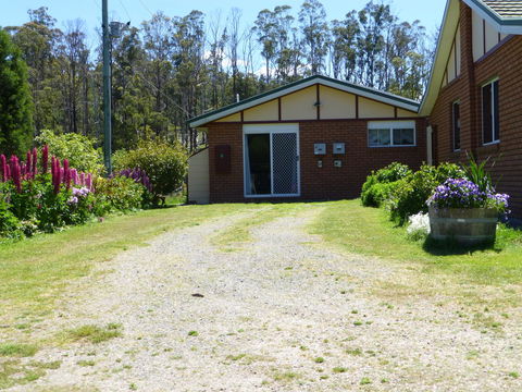 Quamby Pines Chalet - Renee 28