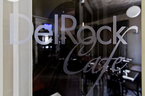 Deloraine Hotel - Renee 19