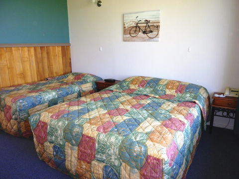 Mountain View Country Inn - Renee 25