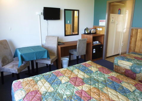 Mountain View Country Inn - Renee 26