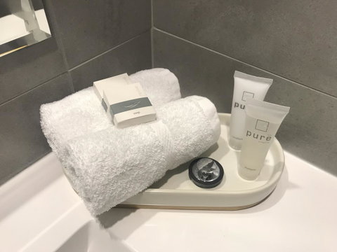Risdon Brook Hotel - Internet Find 7