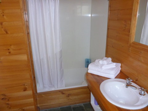 Osprey Lodge & Bungalow - Swimm 1