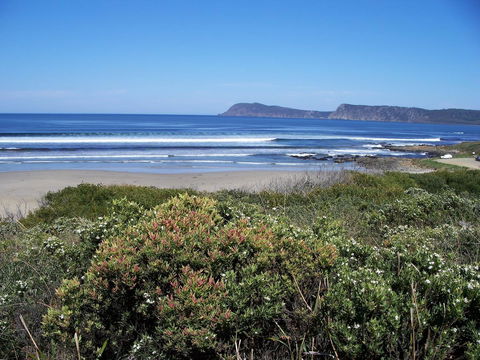 Cloudy Bay Beach House - Internet Find 25