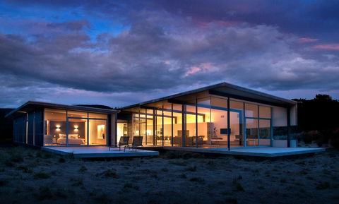 Cloudy Bay Beach House - Internet Find 3