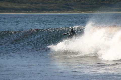 Cloudy Bay Beach House - Internet Find 8