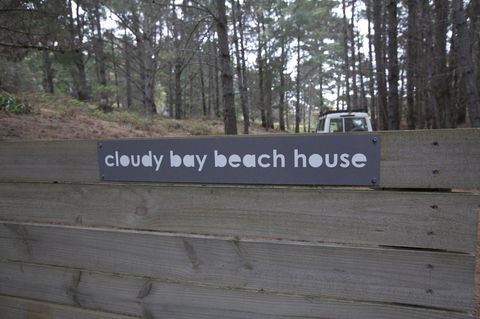 Cloudy Bay Beach House - Internet Find 4