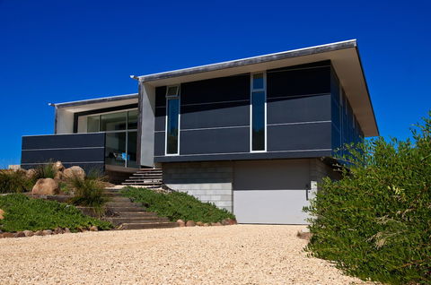 Cloudy Bay Beach House - Internet Find 2