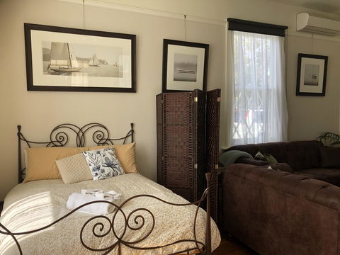 The Port Masters Lodgings - Internet Find 5