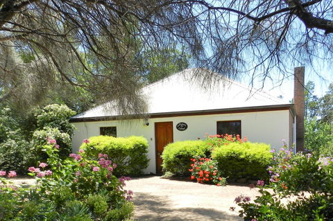 Wagners Cottages - Petrol Stations 4