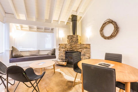 Ramada Resort By Wyndham Dinner Plain Mt Hotham - Internet Find 1