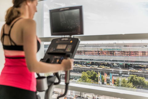 PARKROYAL Melbourne Airport - Swimm 3