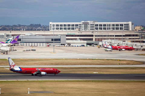 PARKROYAL Melbourne Airport - Swimm 12