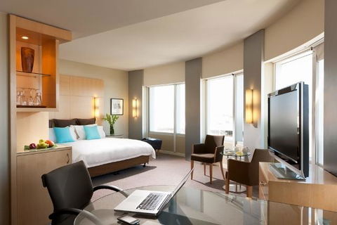 PARKROYAL Melbourne Airport - Swimm 39