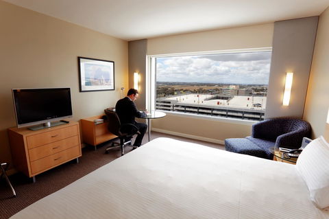 PARKROYAL Melbourne Airport - Swimm 31