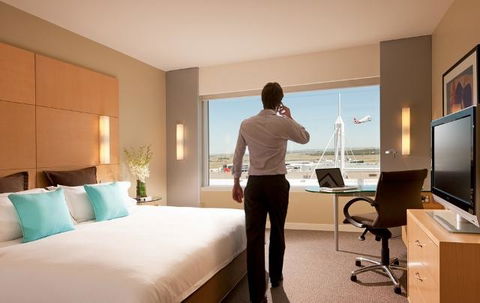 PARKROYAL Melbourne Airport - Swimm 40