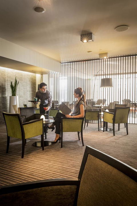 PARKROYAL Melbourne Airport - Swimm 10