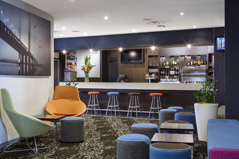 Holiday Inn Melbourne Airport - Swimm 3