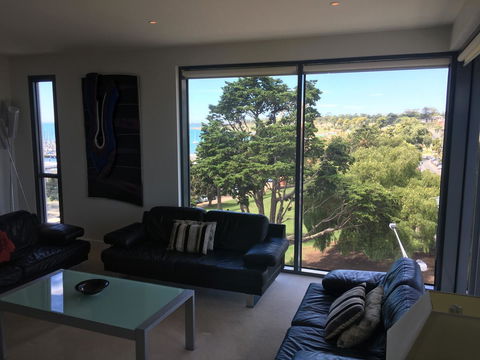 Geelong Waterfront Penthouse Apartment - Internet Find 5
