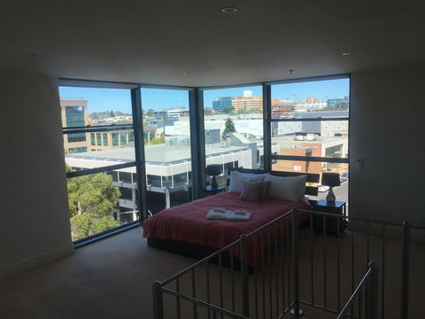 Geelong Waterfront Penthouse Apartment - Internet Find 12