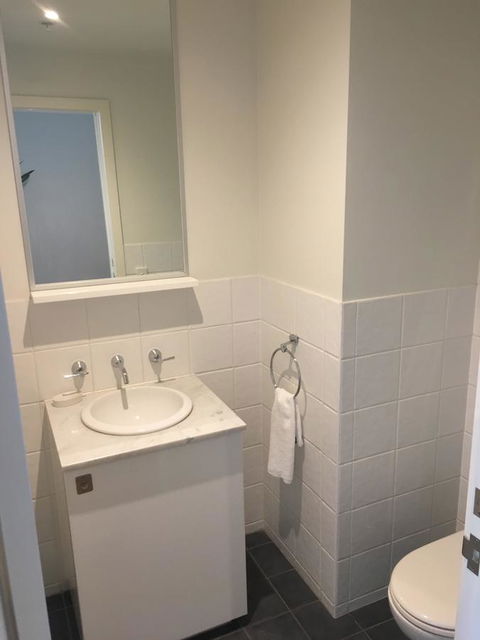 Geelong Waterfront Penthouse Apartment - Internet Find 14