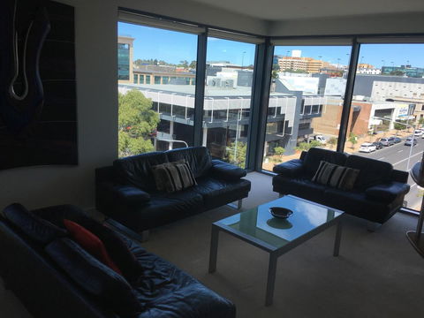 Geelong Waterfront Penthouse Apartment - Internet Find 9